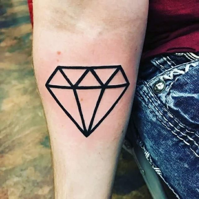 tattoo femenino de diamante 31