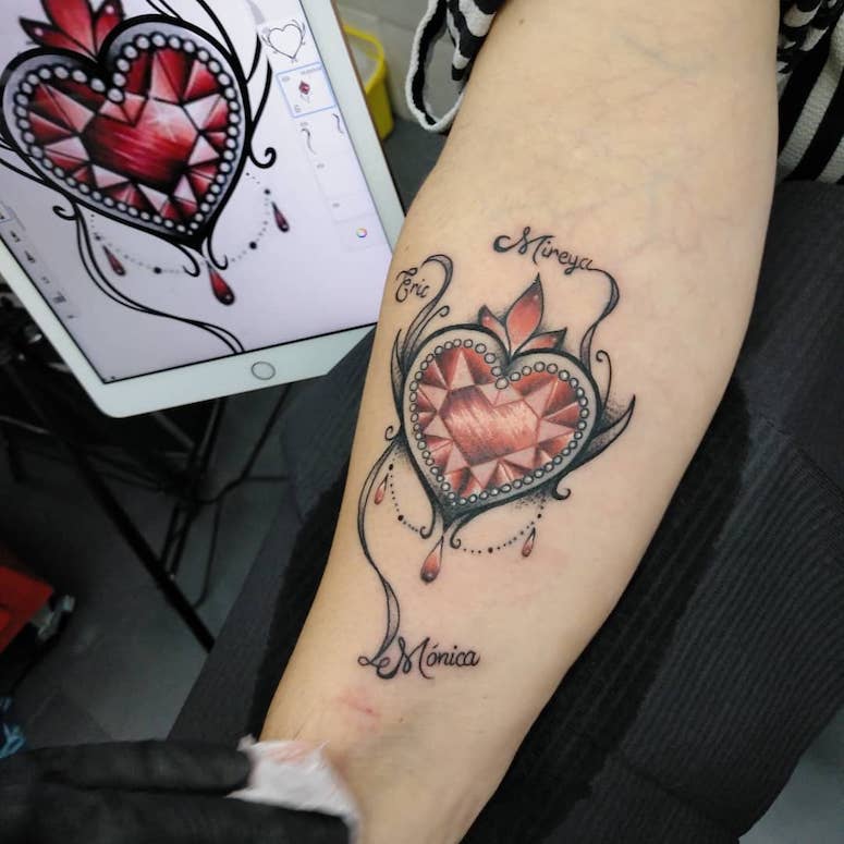 tattoo femenino de diamante 35