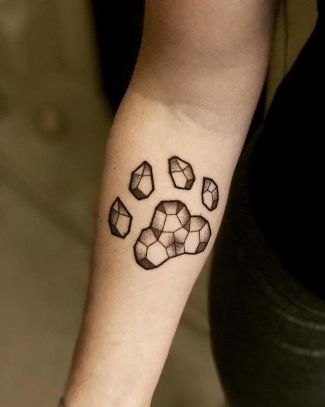 tattoo femenino de diamante 51
