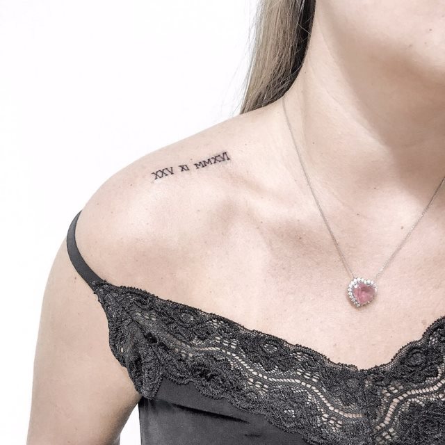 tattoo femenino de numeros romanos 68