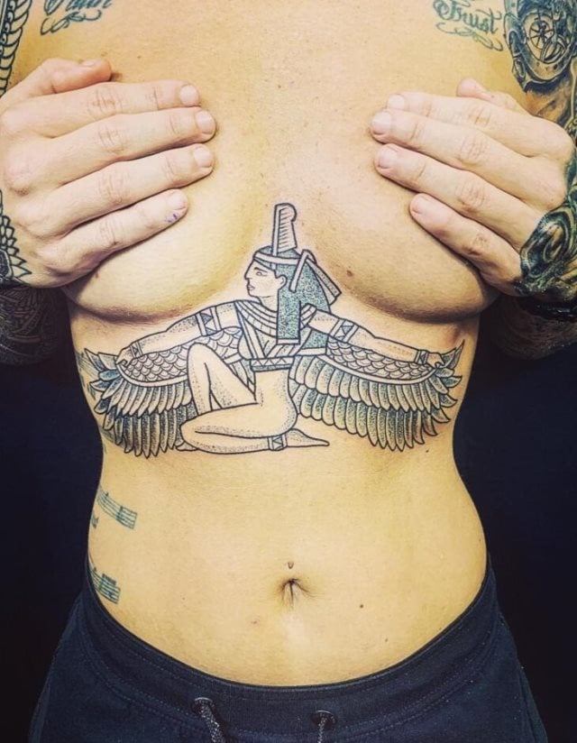 tattoo femenino egipcio 15