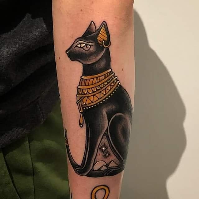 tattoo femenino egipcio 61