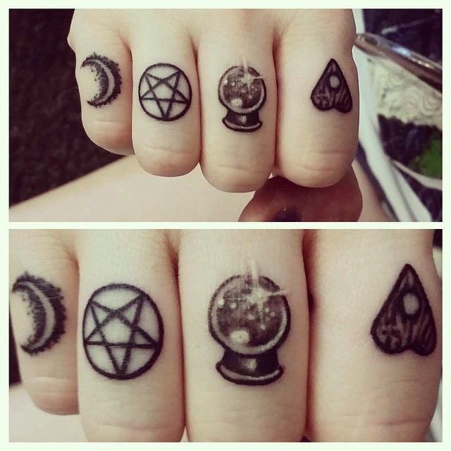 tattoo femenino en un dedo 18