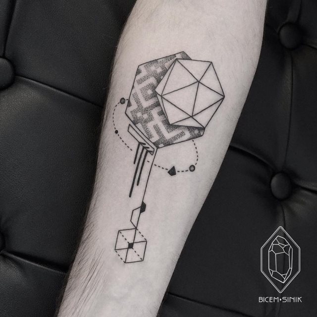 tattoo femenino estilo geometrico 01