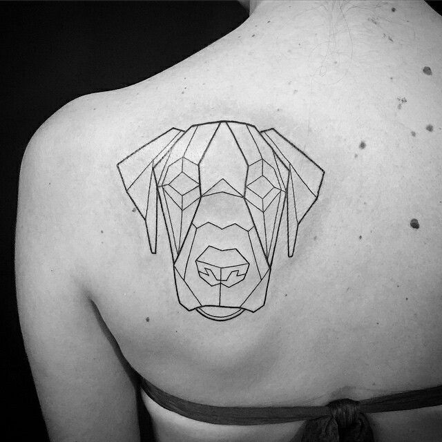 tattoo femenino estilo geometrico 23