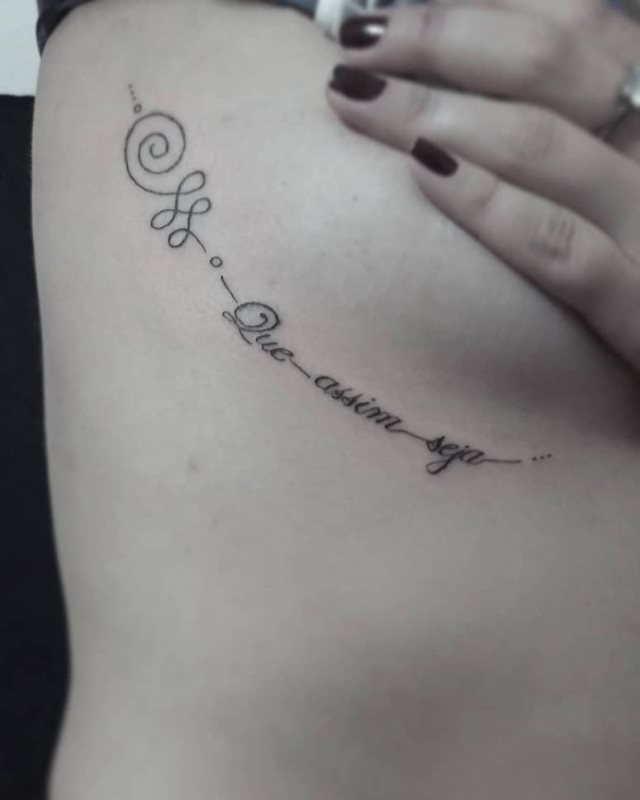 tattoo femenino minimalista 18