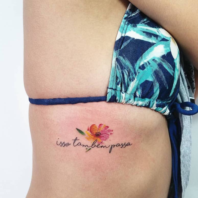 tattoo femenino minimalista 19