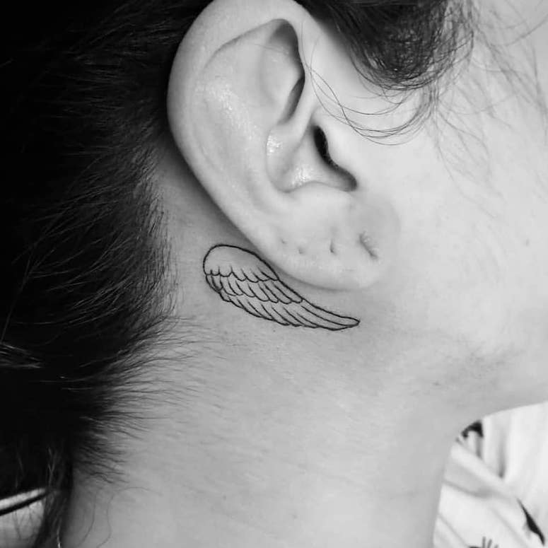 tattoo femenino minimalista 30