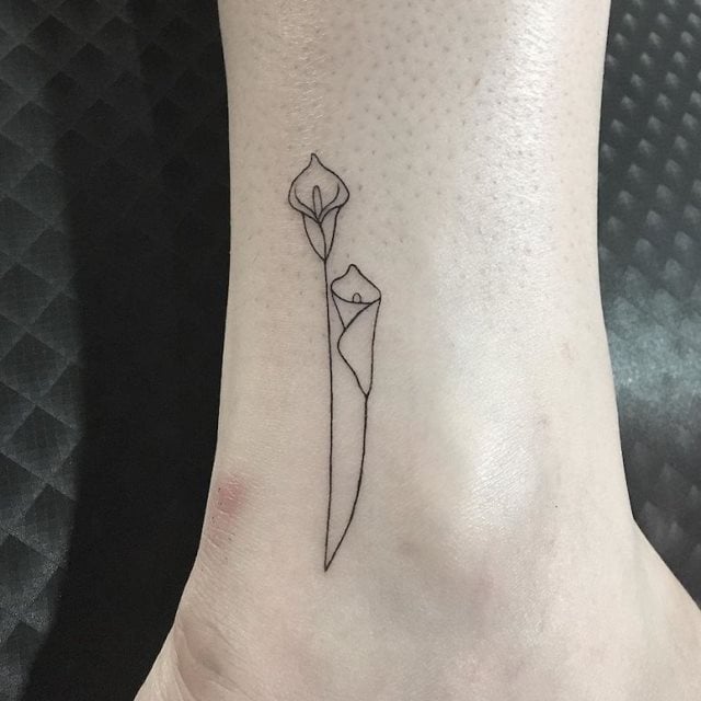 tattoo femenino minimalista 38