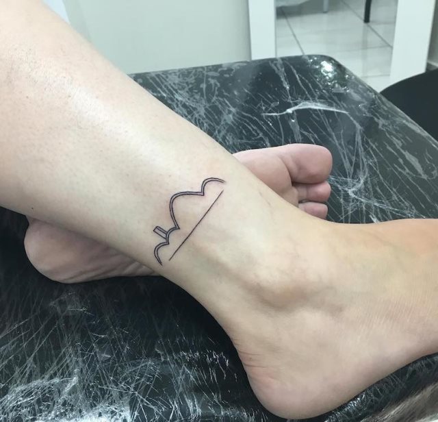 tattoo femenino minimalista 43