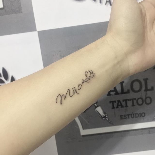 tattoo femenino minimalista 45