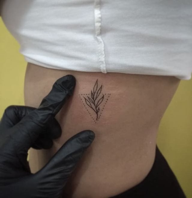 tattoo femenino minimalista 59