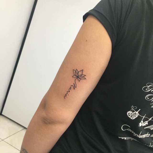 tattoo femenino minimalista 90