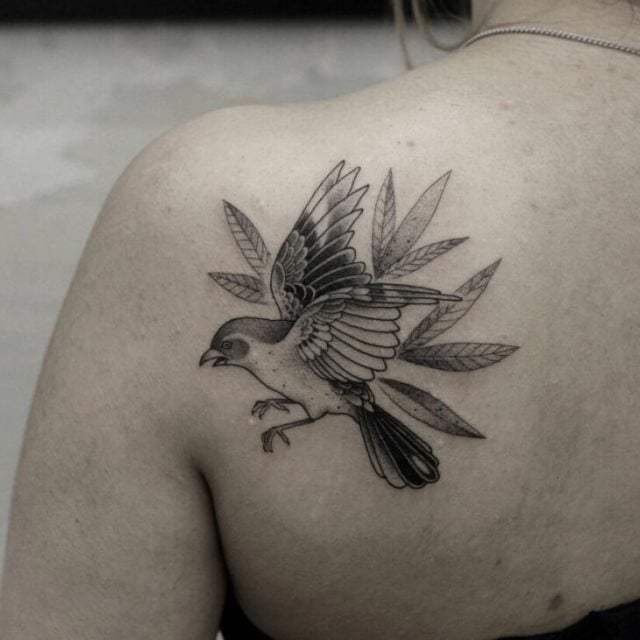 tattoo femenino pajaro 60