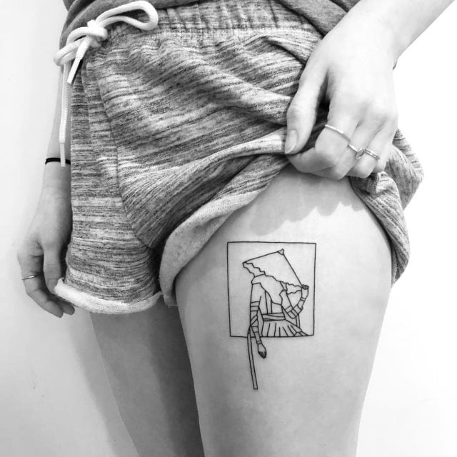 tattoo femenino para el muslo 48