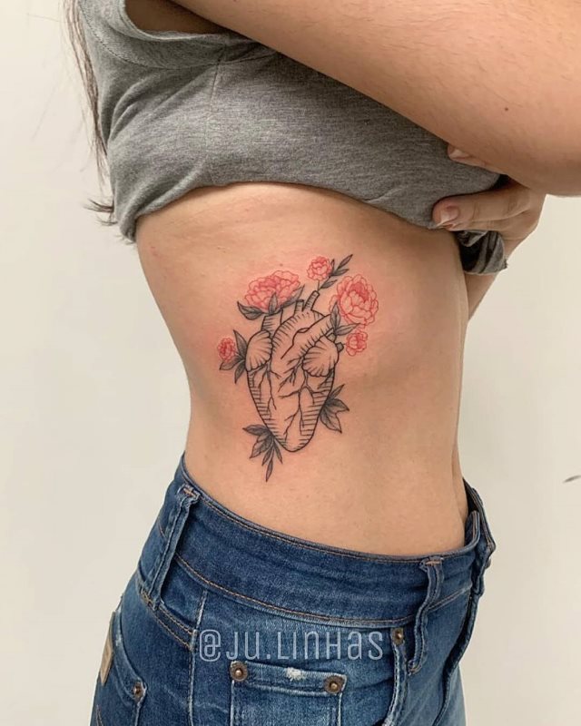 Tatuajes en la cintura o muy cerca de ella