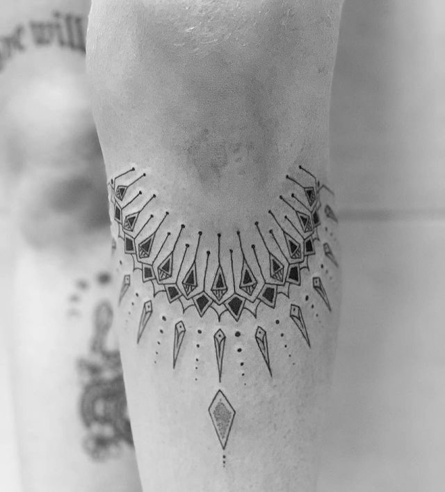 tattoo femenino para la rodilla 31