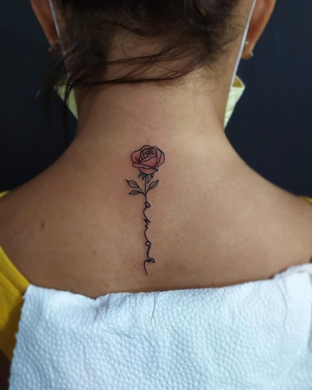 tattoo femenino pequeno rosa 01