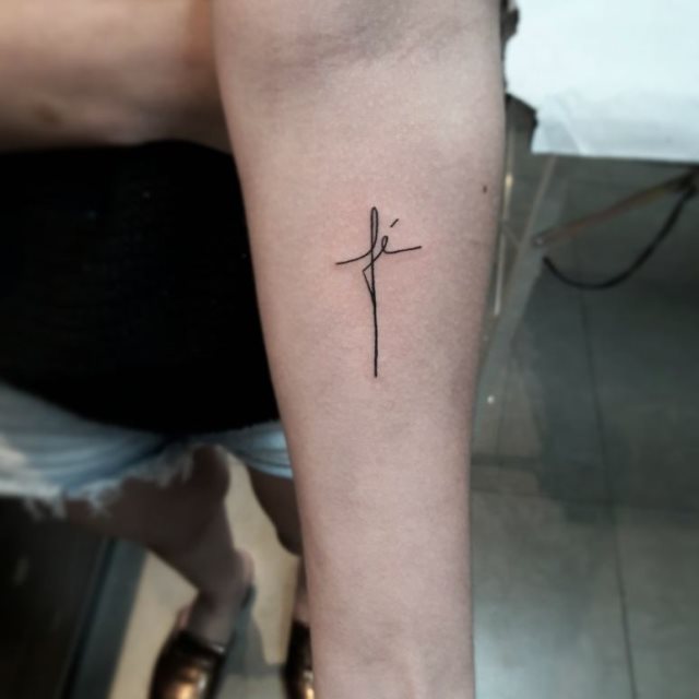 tattoo femenino trazos lineas finas 48