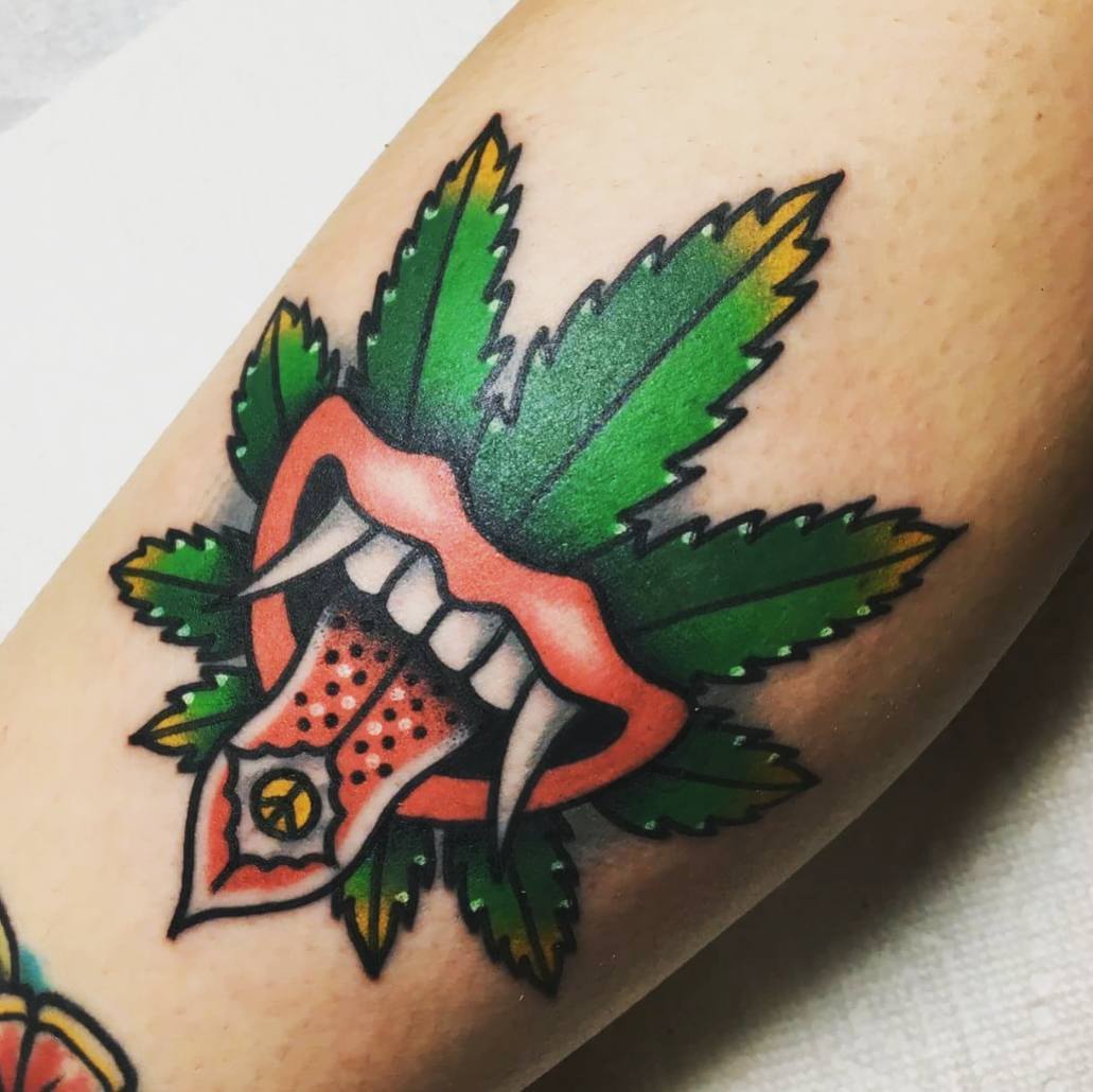 tatuaje cannabis173