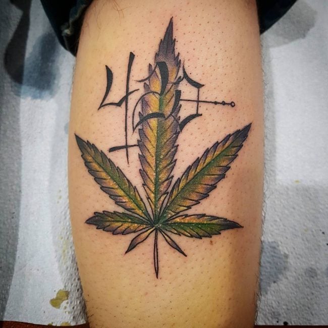 tatuaje cannabis178