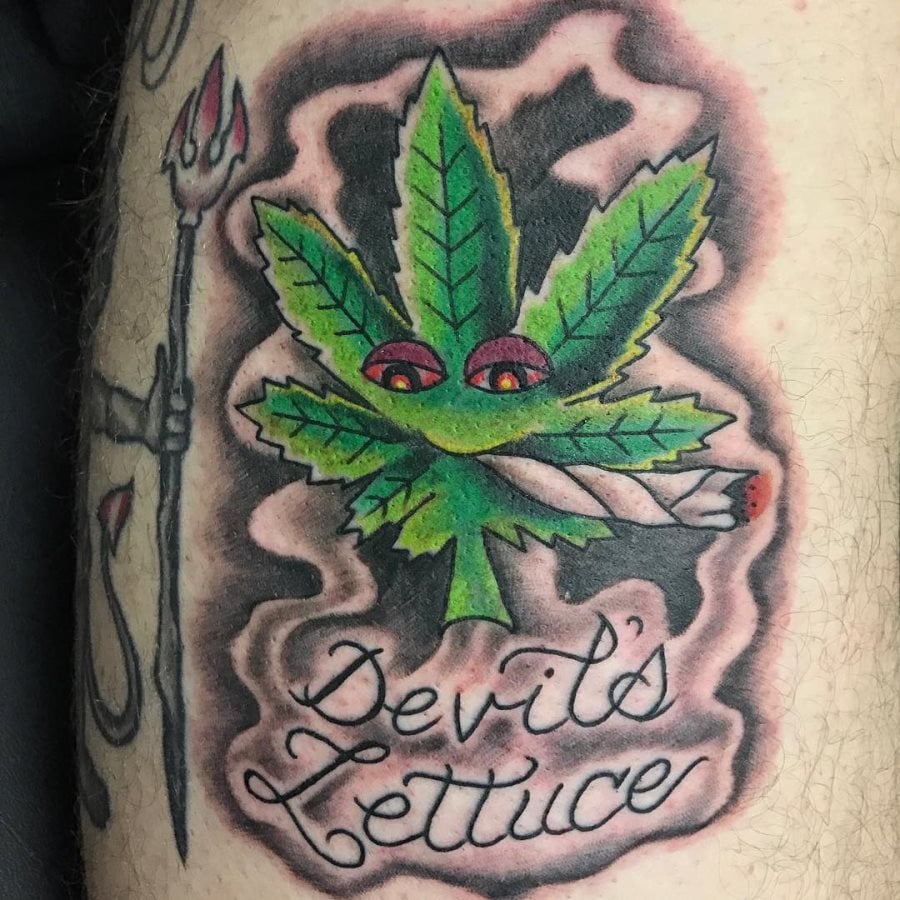 tatuaje cannabis210