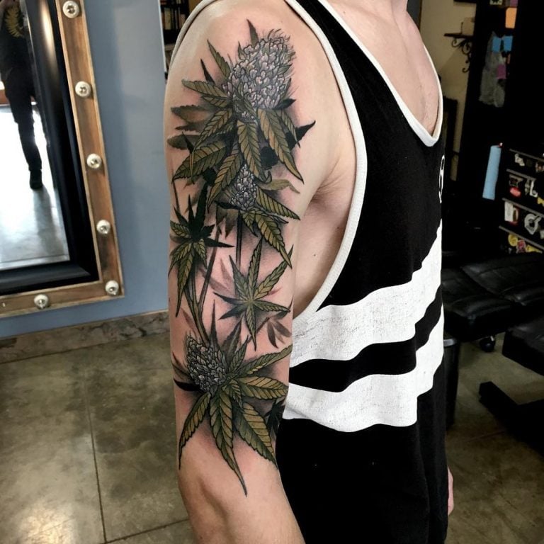 tatuaje cannabis246