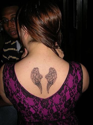 55 Diseños de alas desplegadas: Tatuajes en mujeres