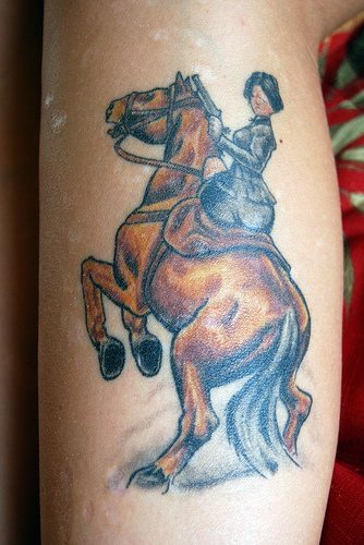 tatuaje caballo 548