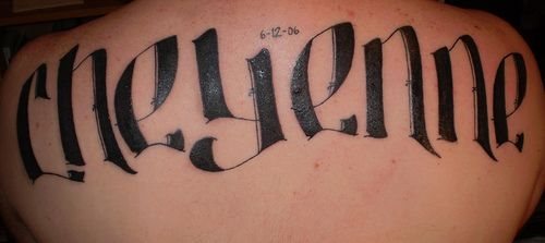 tatuaje caligrafia letra 548