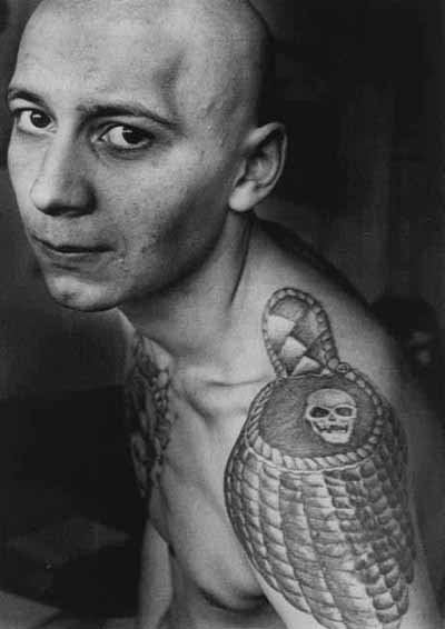 tatuaje carcelario recluso prision 503