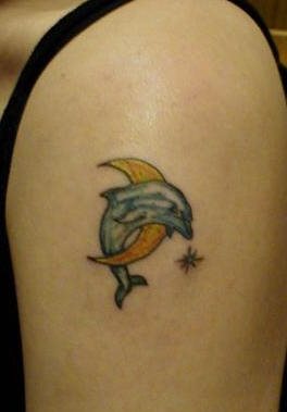 tatuaje delfin 518