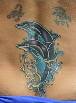 tatuaje delfin 528
