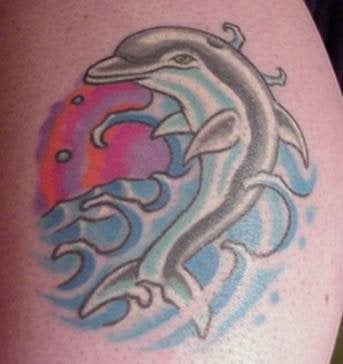 tatuaje delfin 534