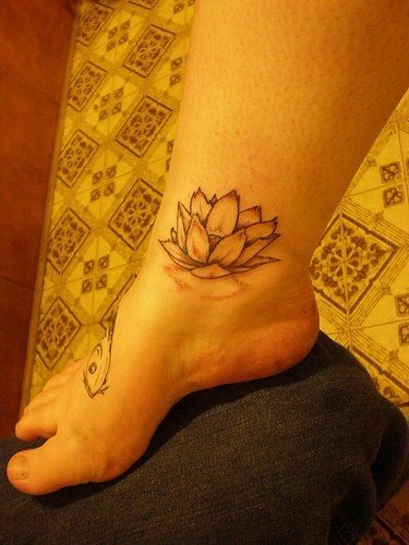 Tatuajes De Flor De Loto Con Su Significado Disenos E Ideas Tatuing
