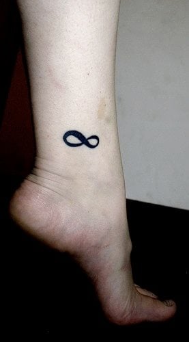 tatuaje infinito 1010