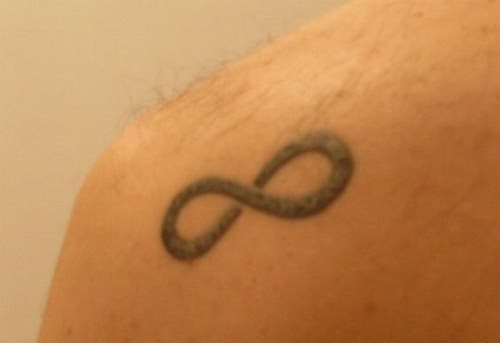 tatuaje infinito 1011