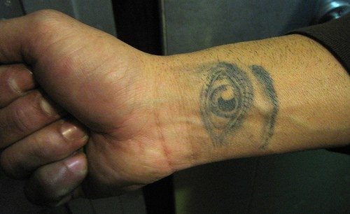 tatuaje ojos 1010