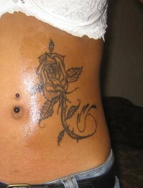 tatuaje ombligo 1012