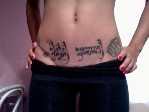 tatuaje abdomen 43