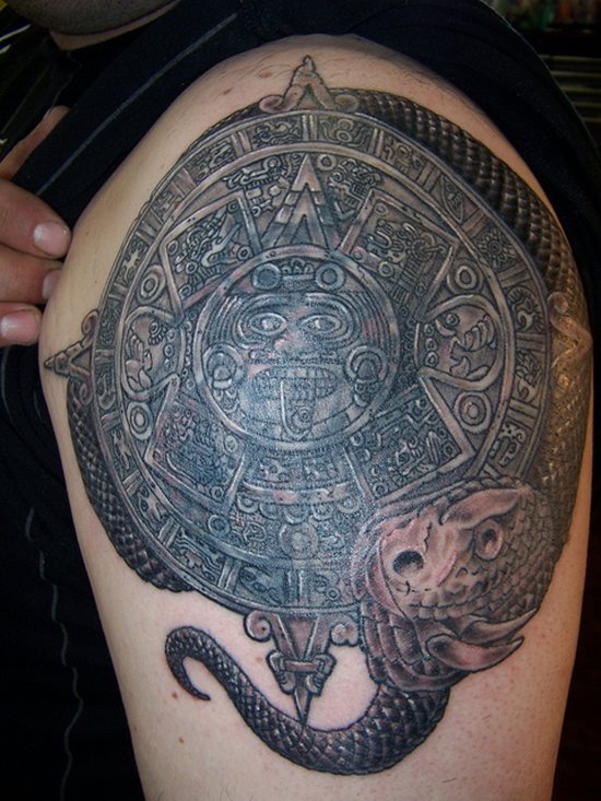 tatuaje azteca 24