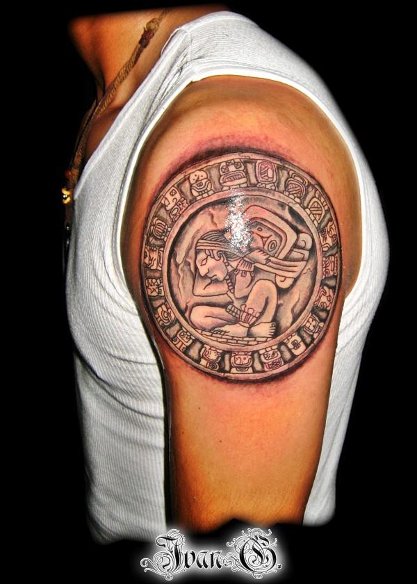 tatuaje azteca 54
