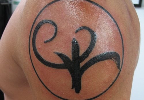 tatuaje griego 38