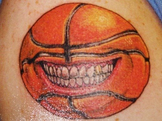 Diseo de un baln de baloncesto con una sonrisa