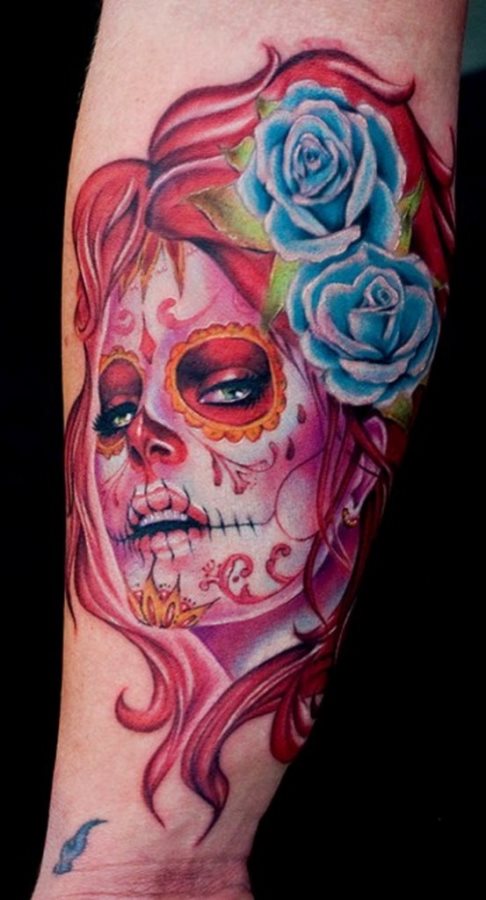 Diseo muy colorido de una mujer pintada como una calavera, quizs demasiado color rosa en este diseo, ya que todos los sombreados se han realizado con este color