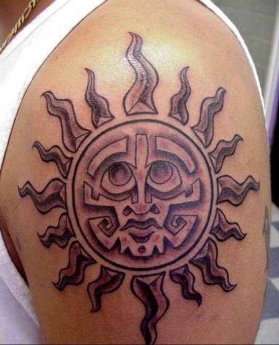 Entre los diseos ms tipicos tenemos los soles aztecas ya que el sol para ellos era algo muy especial