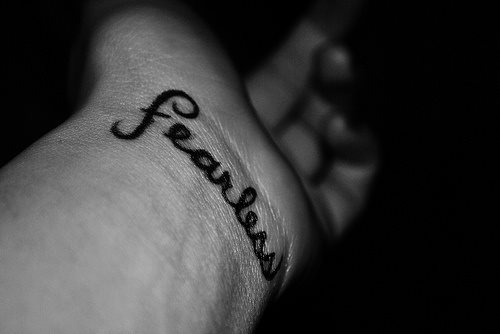 La palabra fearless significa 