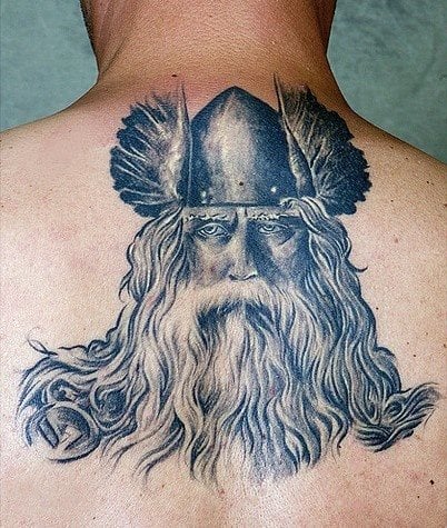 Diseo de un vikingo que puede recordarnos a un dios como puede ser Neptuno
