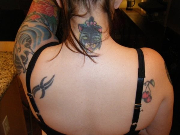 Esta mujer es una amante de los tattoos, tiene muchos a lo largo de todo su cuerpo