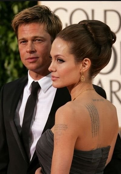 Angelina Jolie es una de mis actrices preferidas y por supuesto que también utiliza tatuajes para decorar su cuerpo